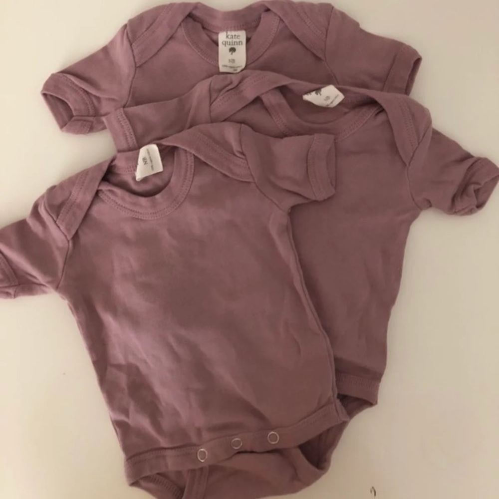 Kate Quinn bodysuits newborn